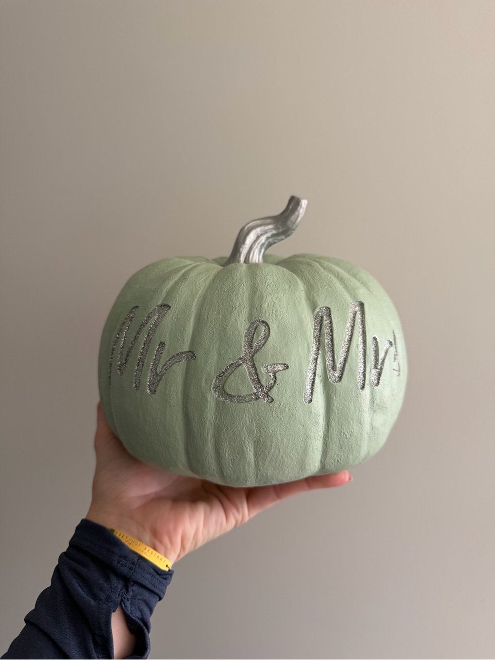 Sage Green "Mr. & Mrs." Decorative Wedding / Autumn Pumpkin 💍